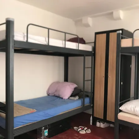 Dubrovnik Hostel *